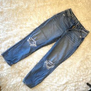 AE Stretch Ripped Curvy Mom Jeans 🦅